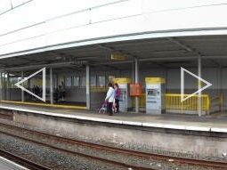 Panorama of the platform for trams to Bury